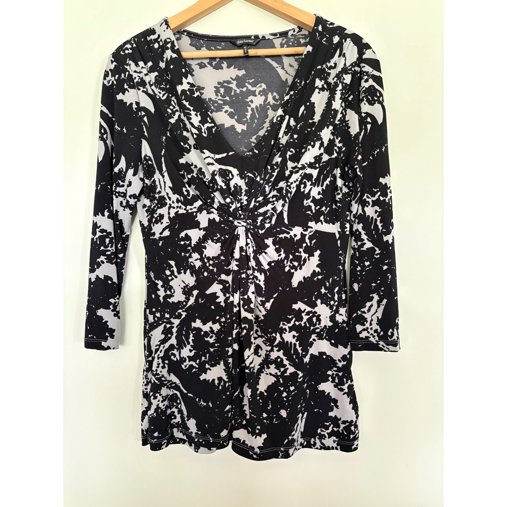 Daisy Fuentes Black White Abstract Knot Front V-Neck Tunic Top 3/4 Sleeve M